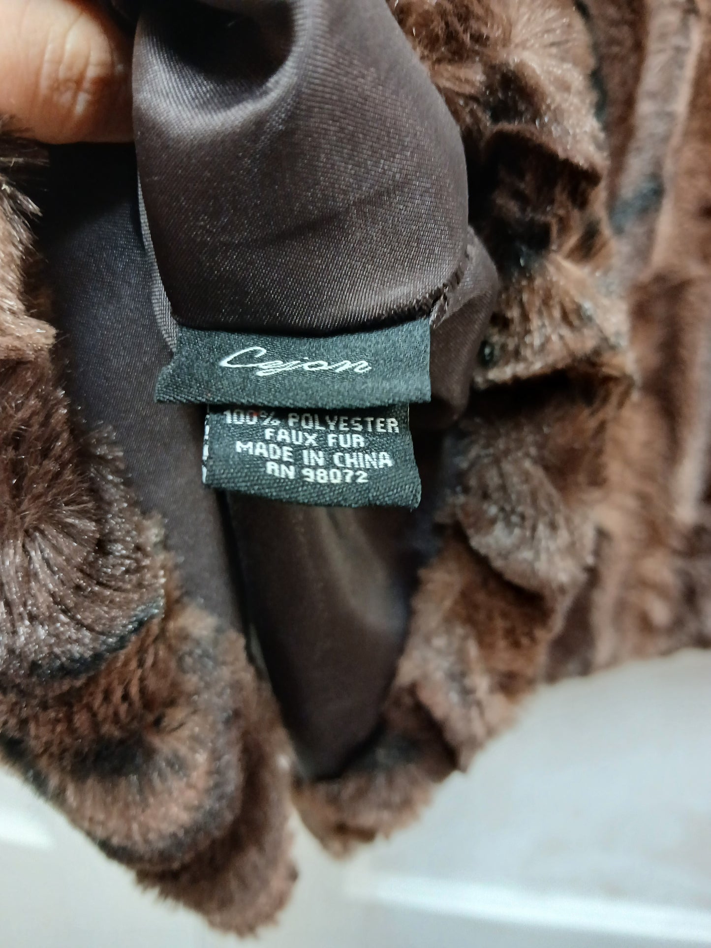 Cejon Faux Fur Brown Vest Size Large RS 88