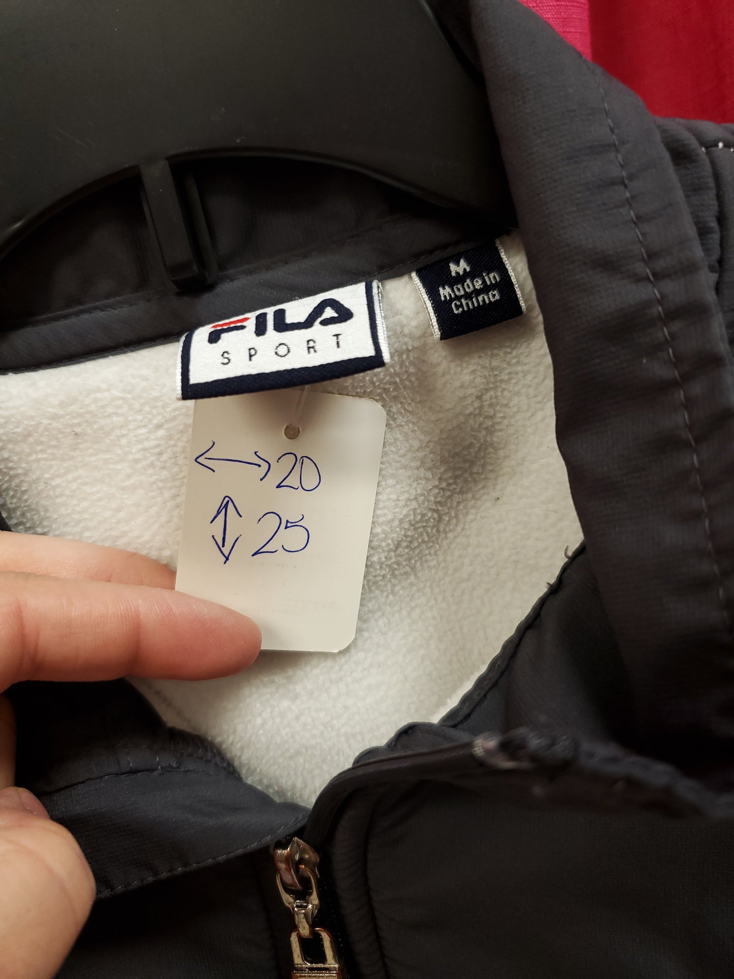 Fila White & Grey Jacket. Size M. RS 37