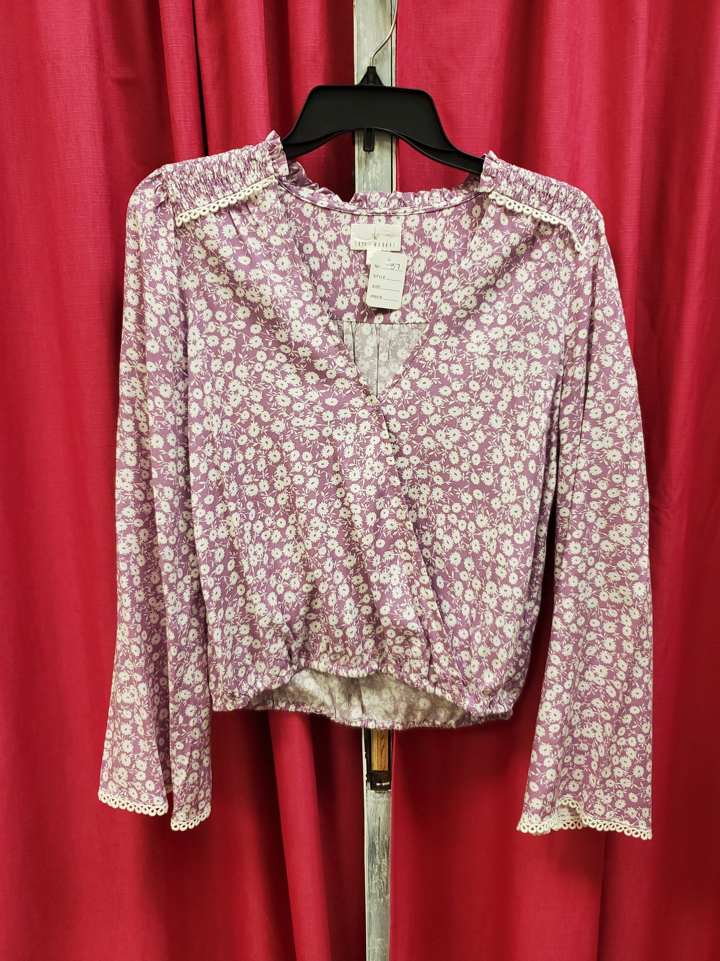 Lost + Wander Purple Floral Blouse. Size S. RS 37