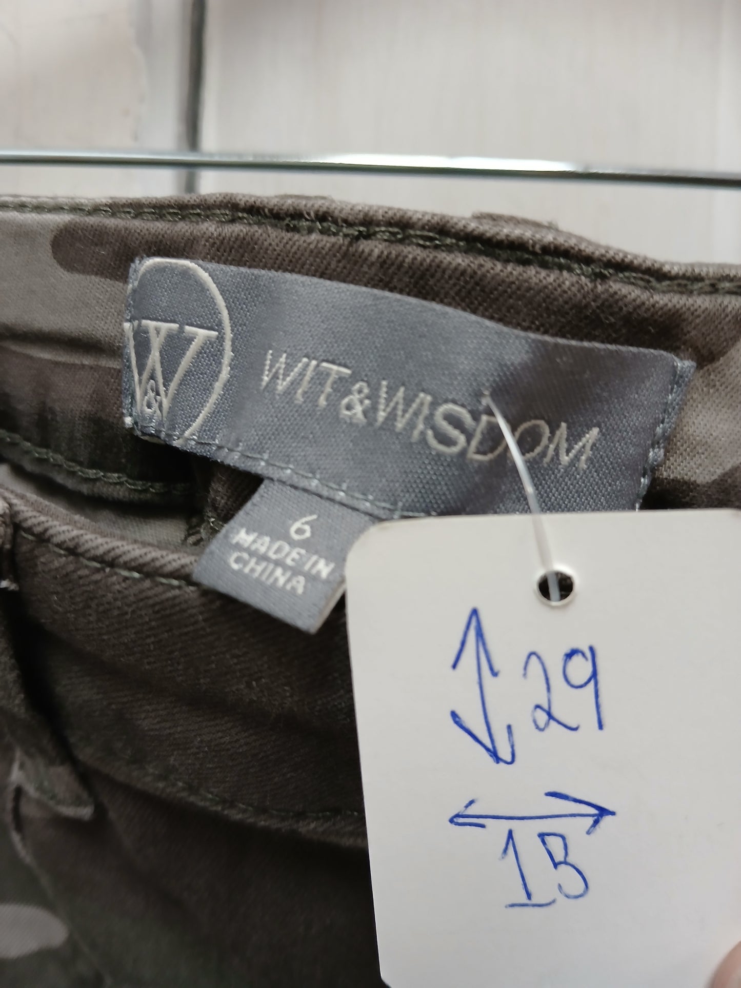 WIT&Wisdom Camo Pants Size 6 RS 87