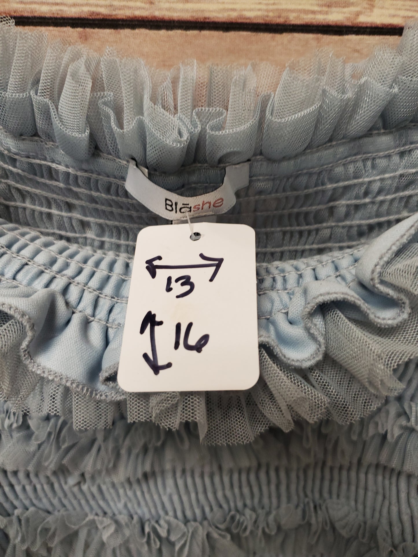 Blashe Grey/Blue Crop Top. Size L. RS 50