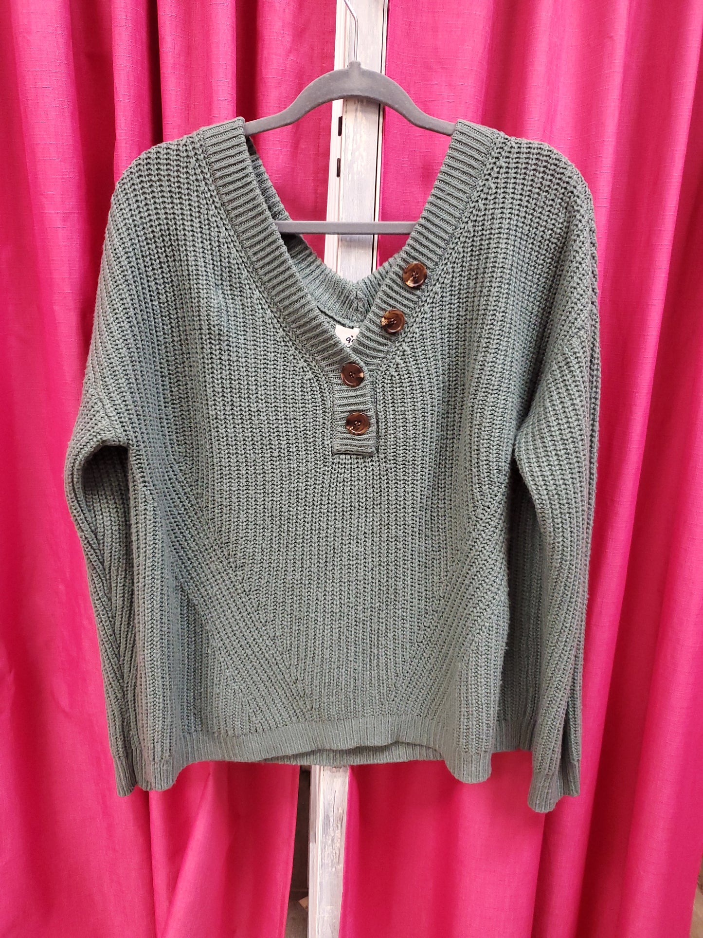 Maurices Green Knitted Sweater. Size L. RS 99