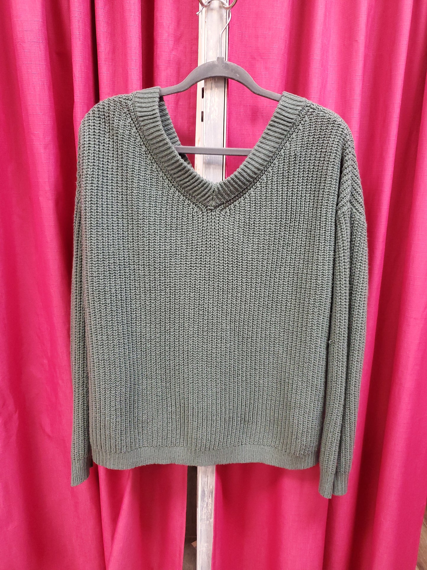 Maurices Green Knitted Sweater. Size L. RS 99