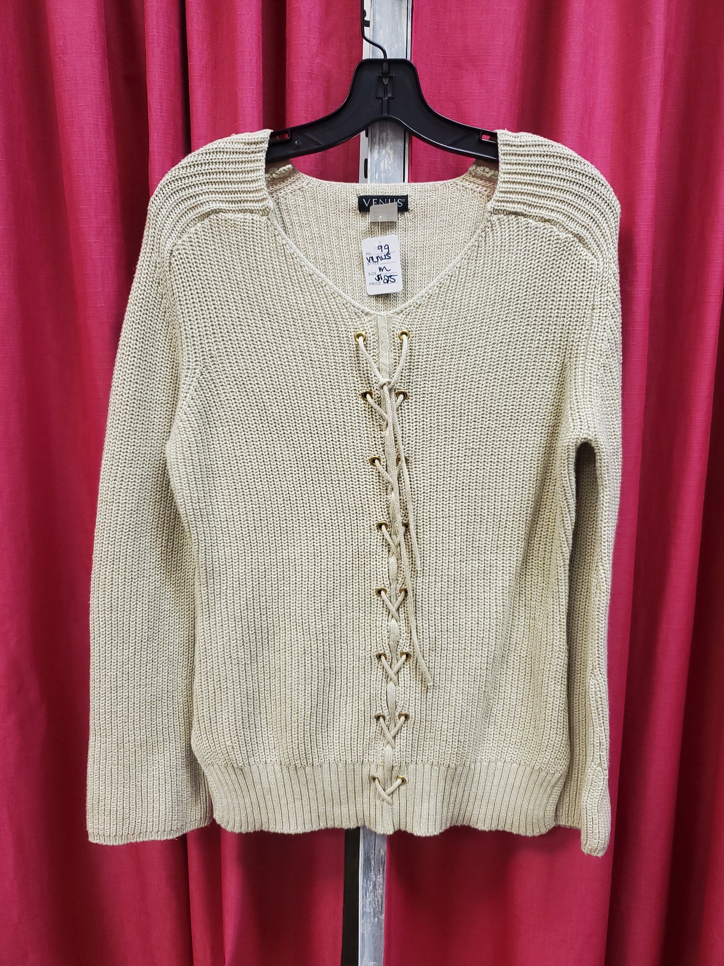 Venus Cream Knitted Sweater. Size M. RS 99