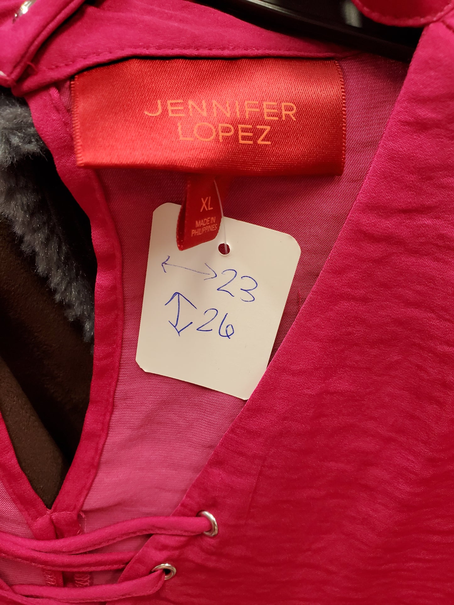 Jennifer Lopez Magenta Pink Blouse. Size XL. RS 91