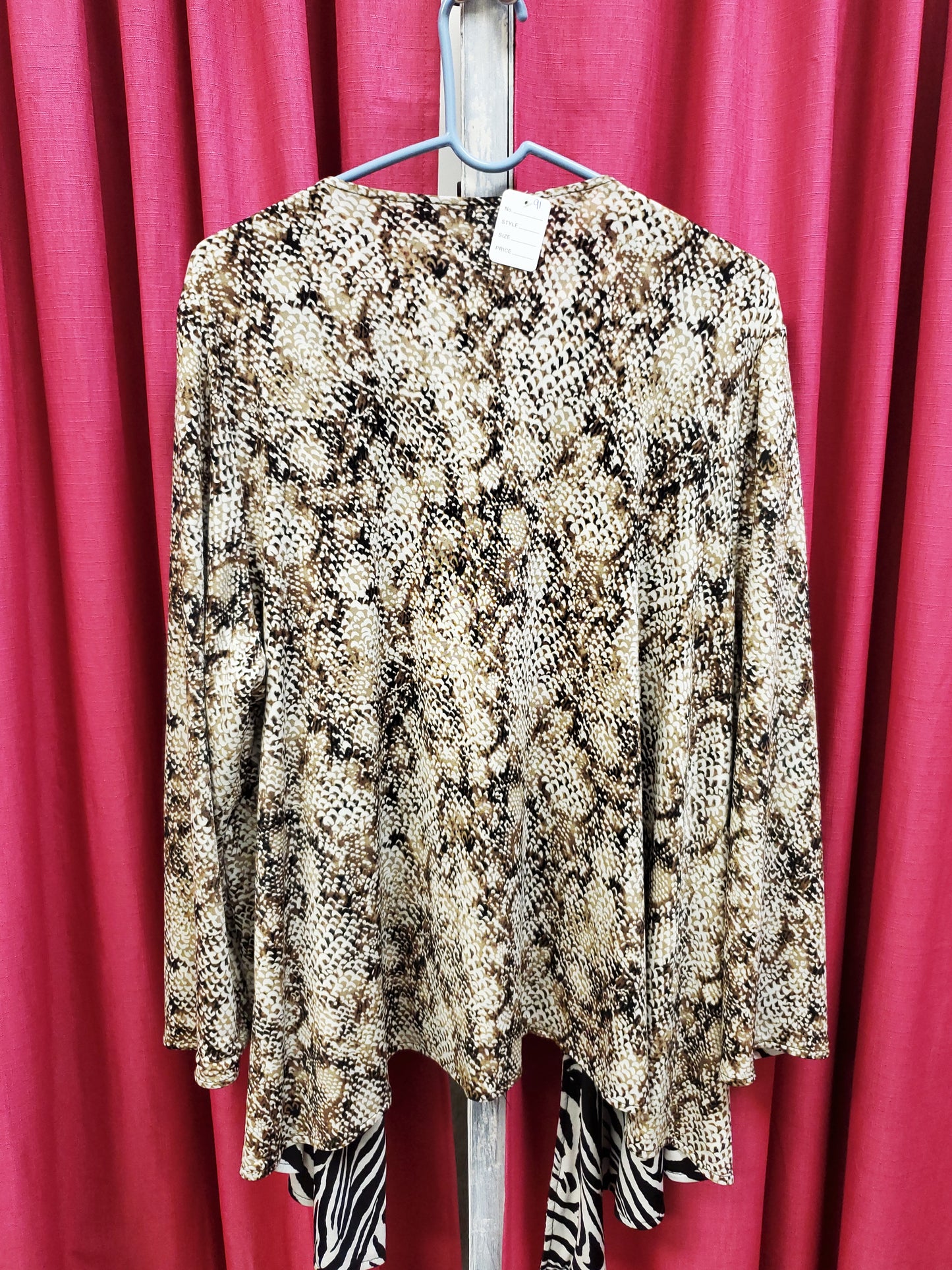 Animal Print Reversible Cardigan. Size 2X. RS 91 - Scarlett's Riverside Boutique 