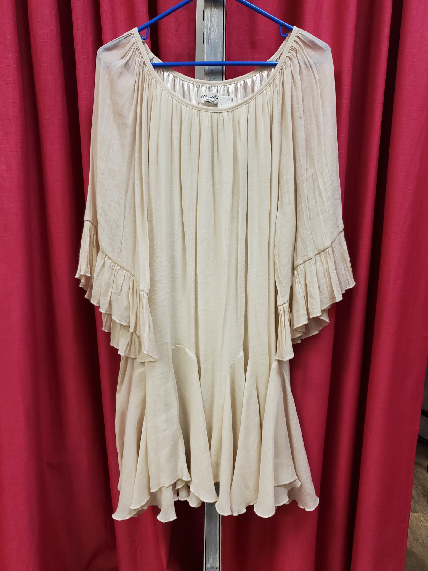 Angel Heart Cream Dress. Size 1X. RS 91