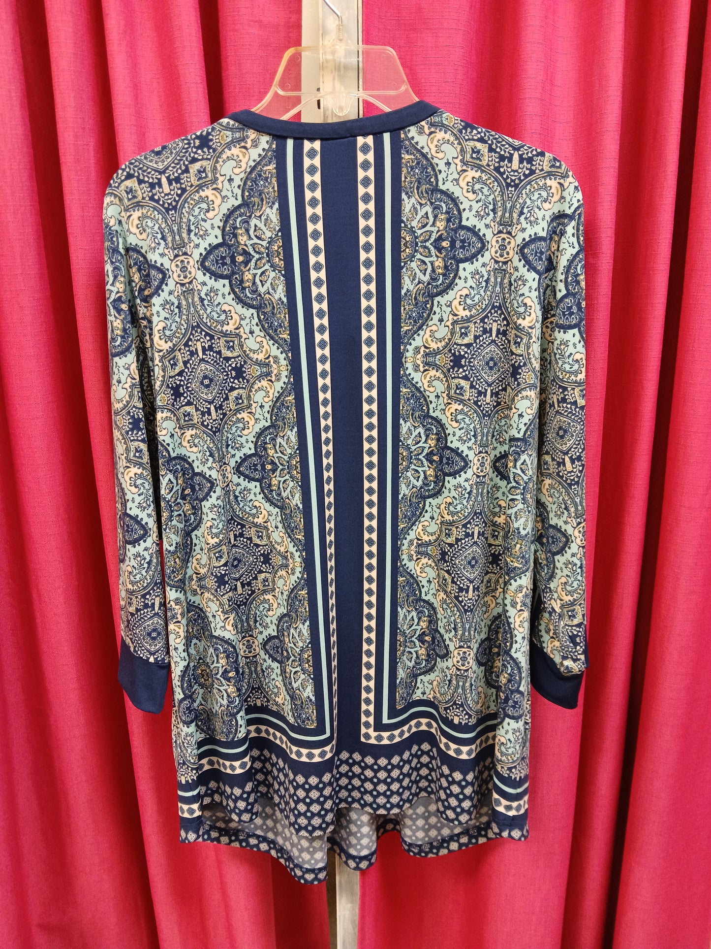 Belle by Kim Gravel Blue Design Printed Blouse. Size XL. RS 91