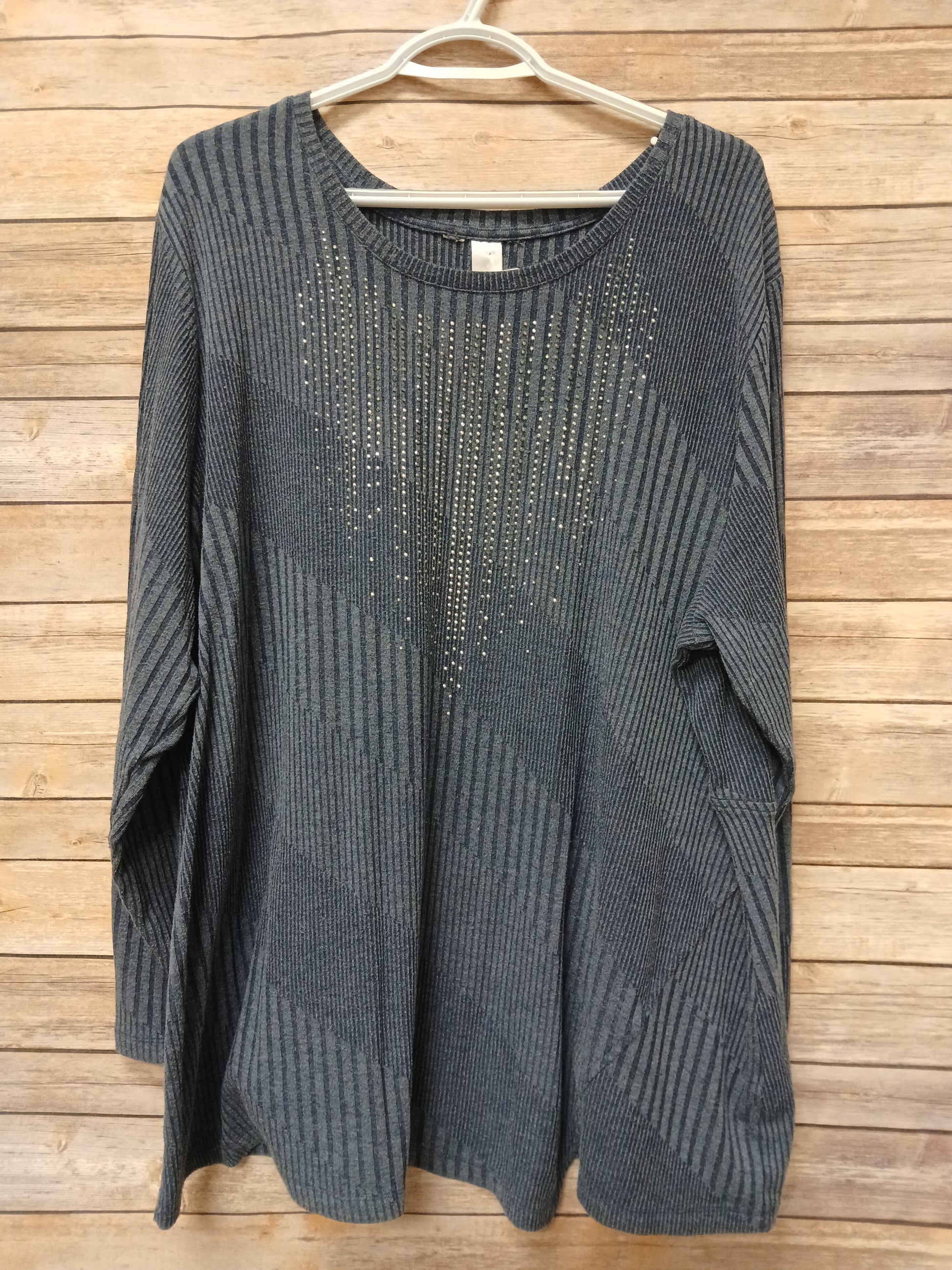 Navy Blue Studded Sweater. Size 3X. RS 68 - Scarlett's Riverside Boutique 