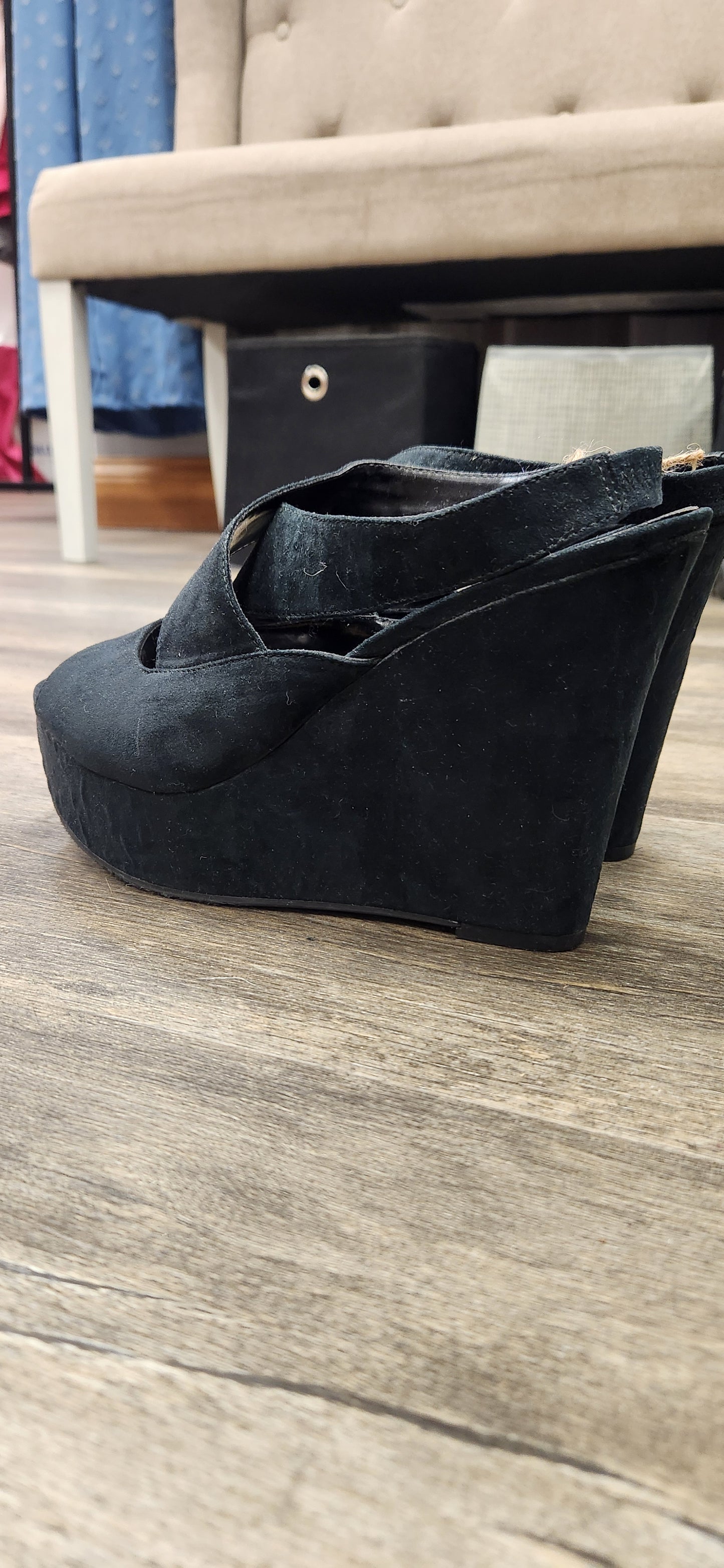 Candies Black Wedges Size 8.5 RS 37 - Scarlett's Riverside Boutique 