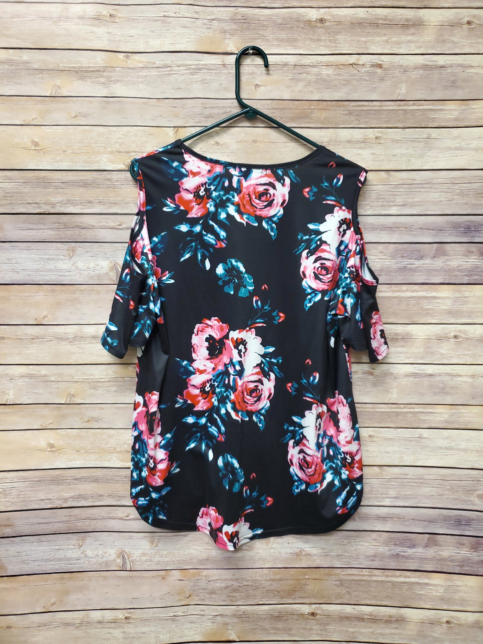 Black Floral Print Cold Shoulder Blouse. Size 2X. RS 2. - Scarlett's Riverside Boutique 