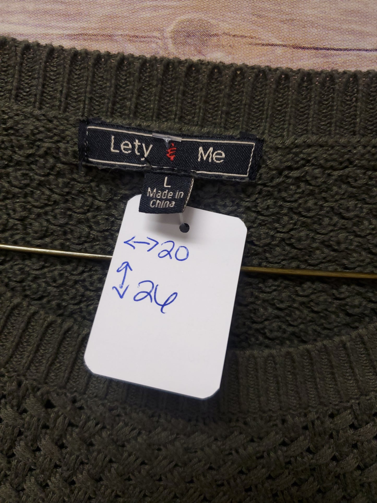 Lety & Me Olive Green Sweater. Size L. RS 21