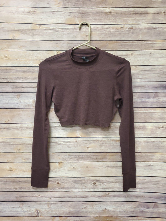 Vuori Maroon Long Sleeve Crop Top. Size XS. RS 95