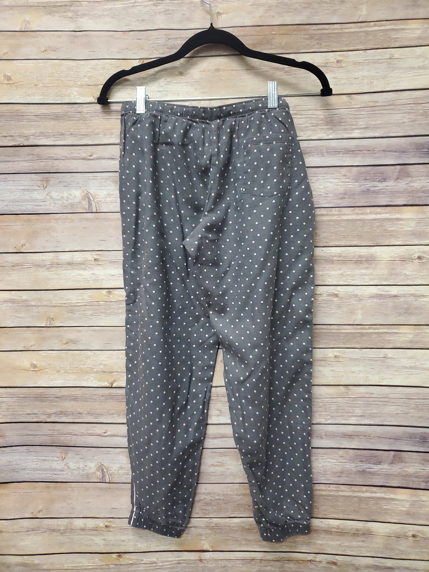 Victoria's Secret Grey & Pink Polka Dot Pajama Pants. Size XS. RS 95