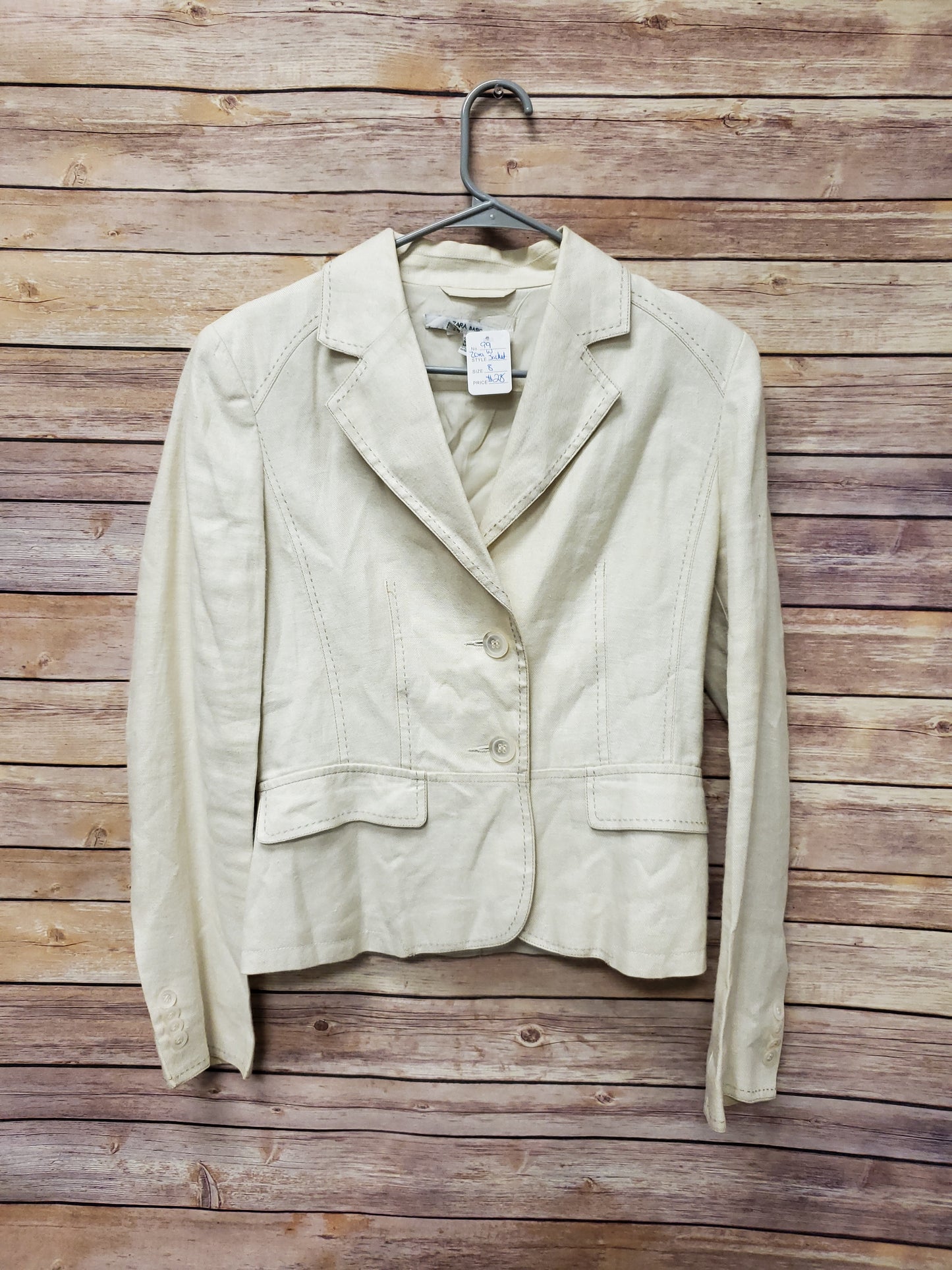 Zara Basic Cream/White Jacket. Size 8. RS 99