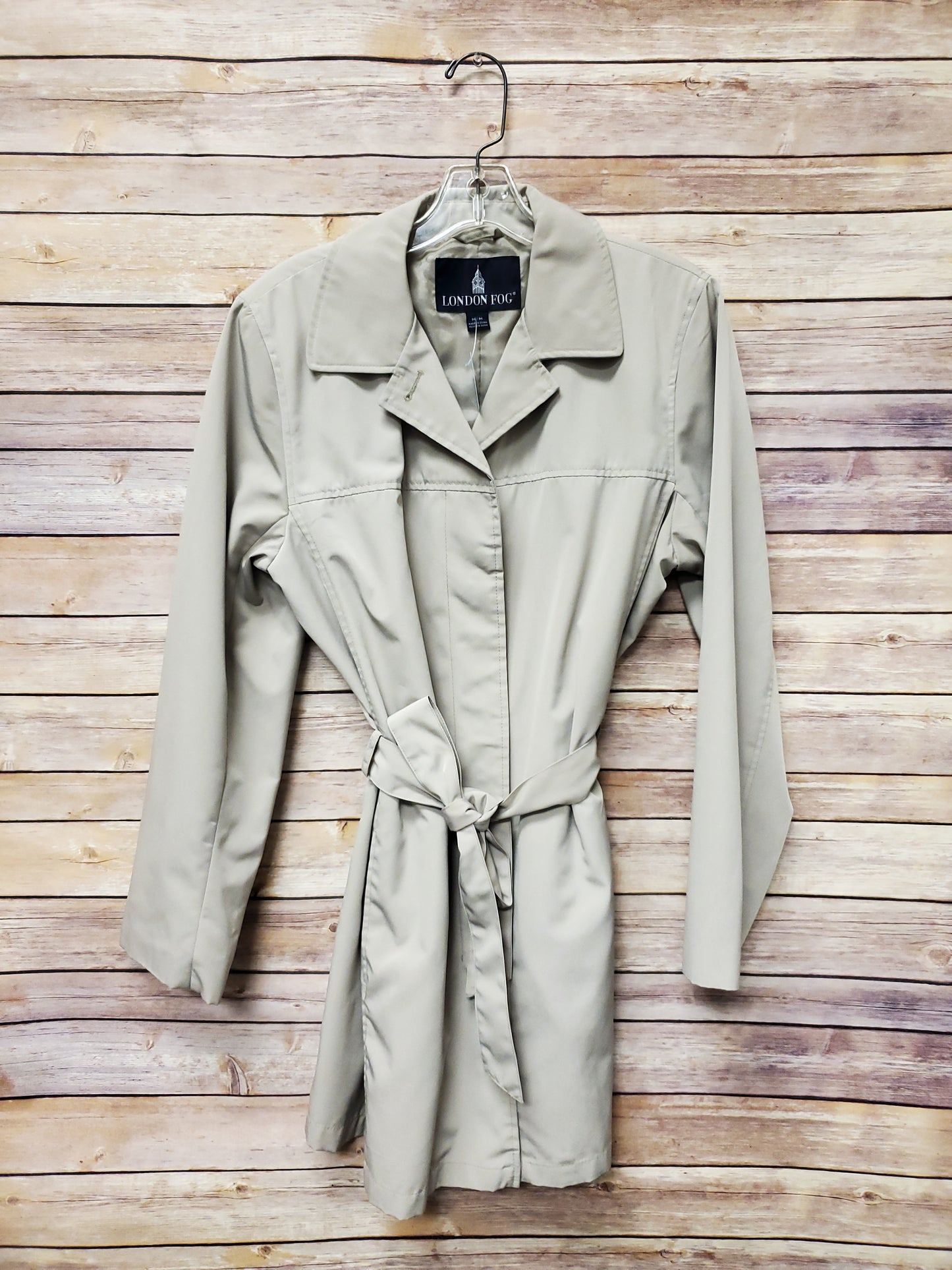 London Fog Tan Coat. Size M. RS 50