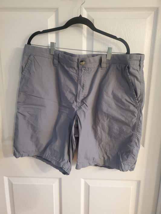Columbia Grey Men's Shorts. Size 40/10. #68