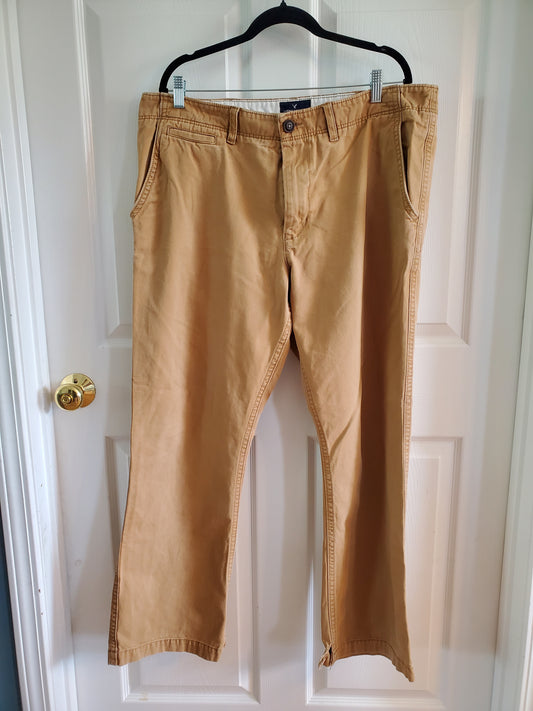Men's American Eagle Original Boot Khaki Pants. Size 38/32. #68