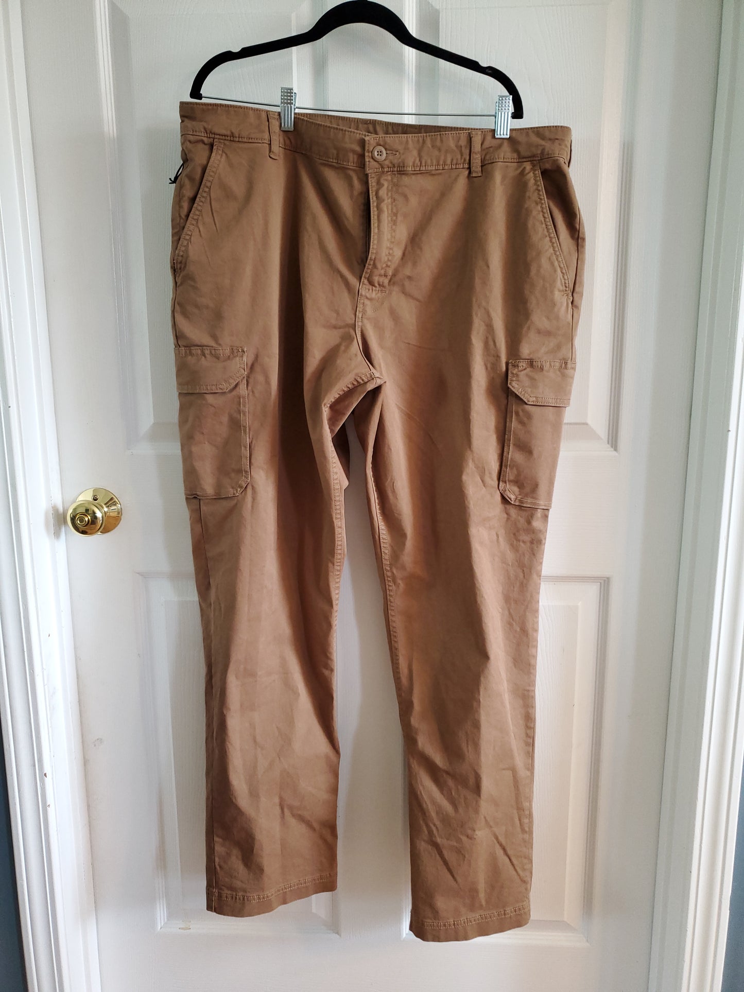 Mens Columbia Straight Fit Tan Pants. Size 40/32. #68