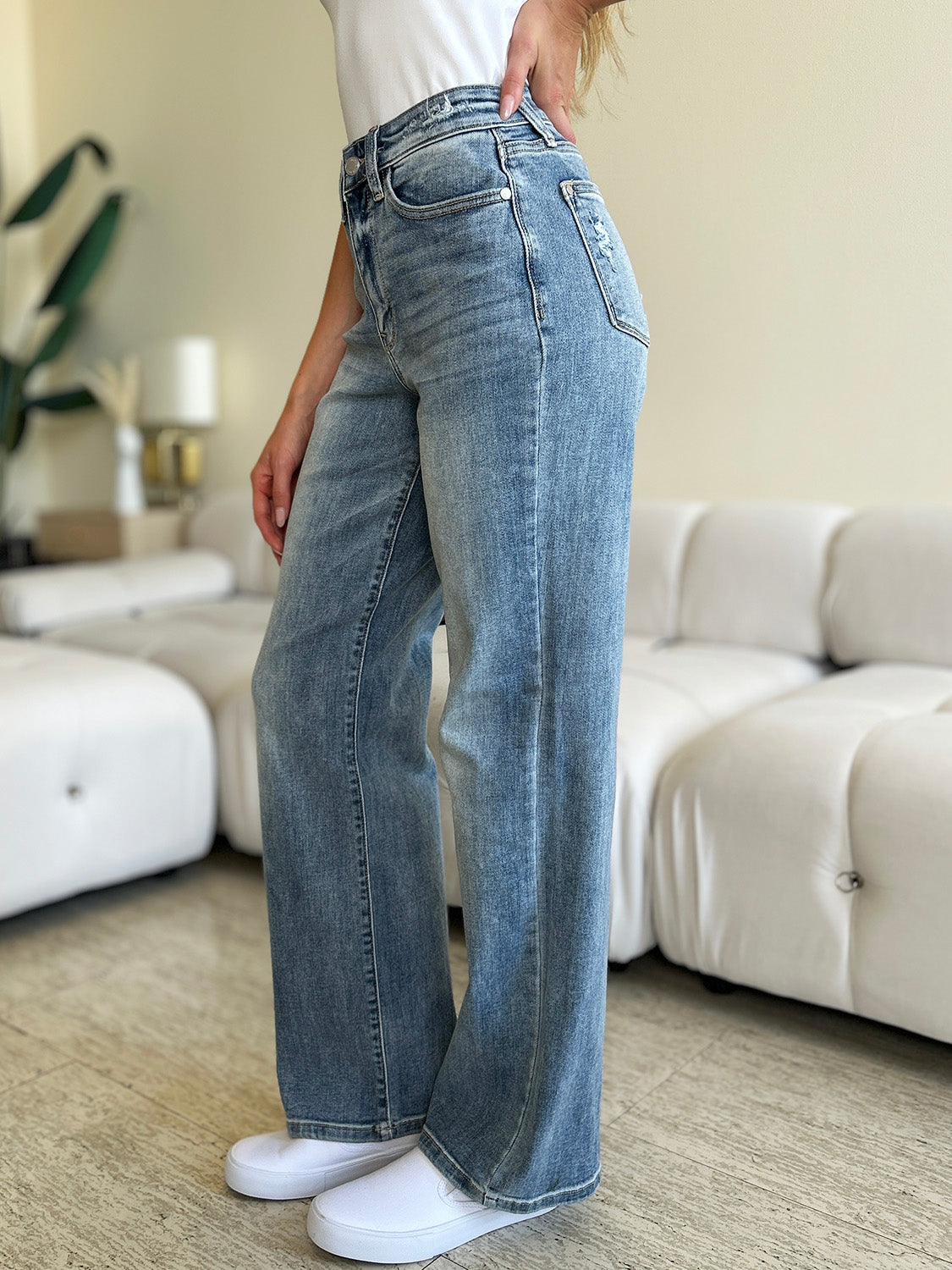 Judy Blue Full Size High Waist Straight Jeans - Scarlett's Riverside Boutique 