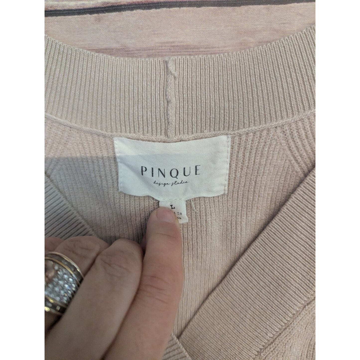 PINQUE Design Studio Sweater Women’s L Beige V Neck Puff Sleeve Knit Pullover