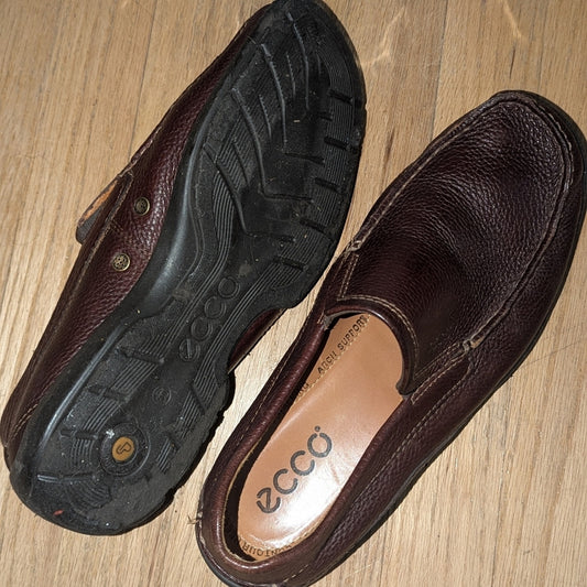 ECCO Men’s Size 43 D 9.5 Brown Leather Slip On Loafers Comfort Arch Support