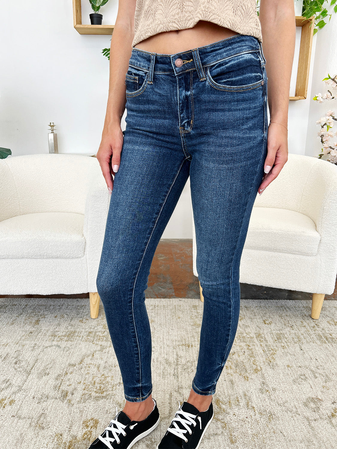 Judy Blue classic Skinny Jeans. Inseam 29" - Scarlett's Riverside Boutique 