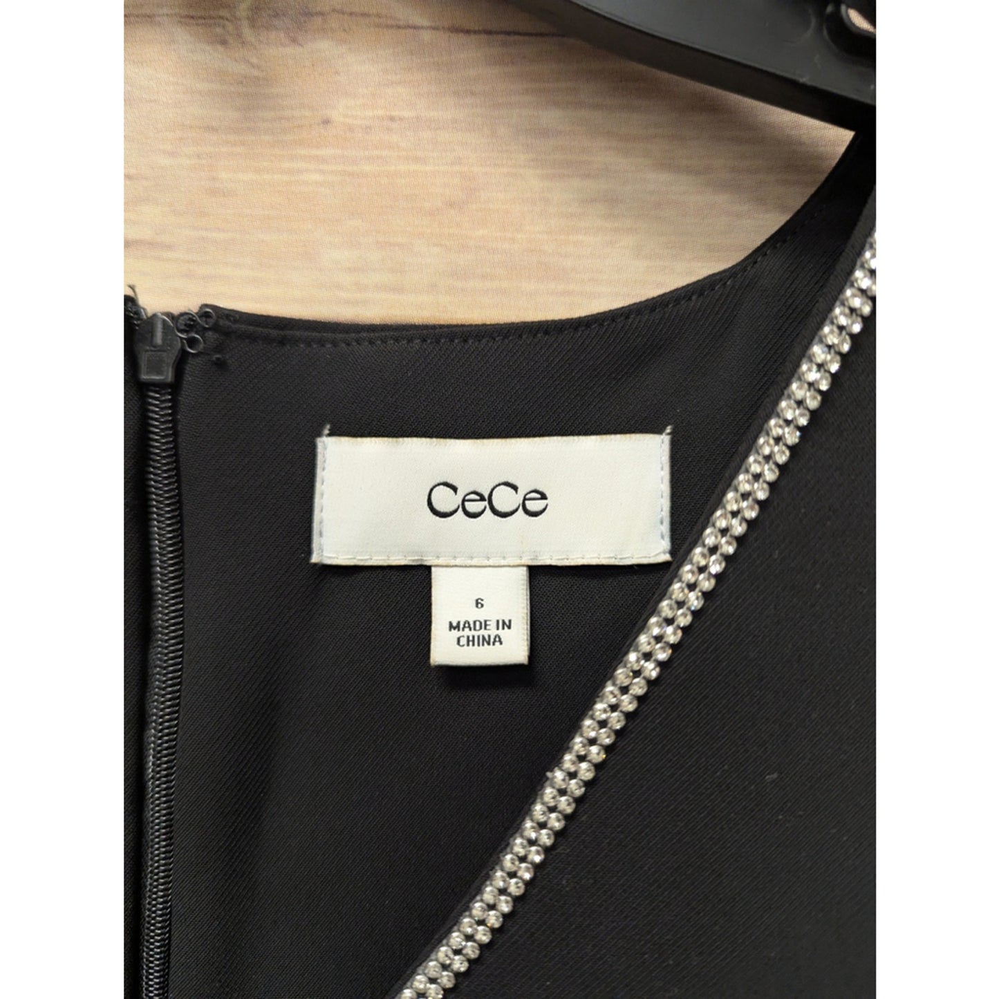CeCe NWT Black Rhinestone Bow Sheath Dress | Short Sleeve V-Neck | Size 6