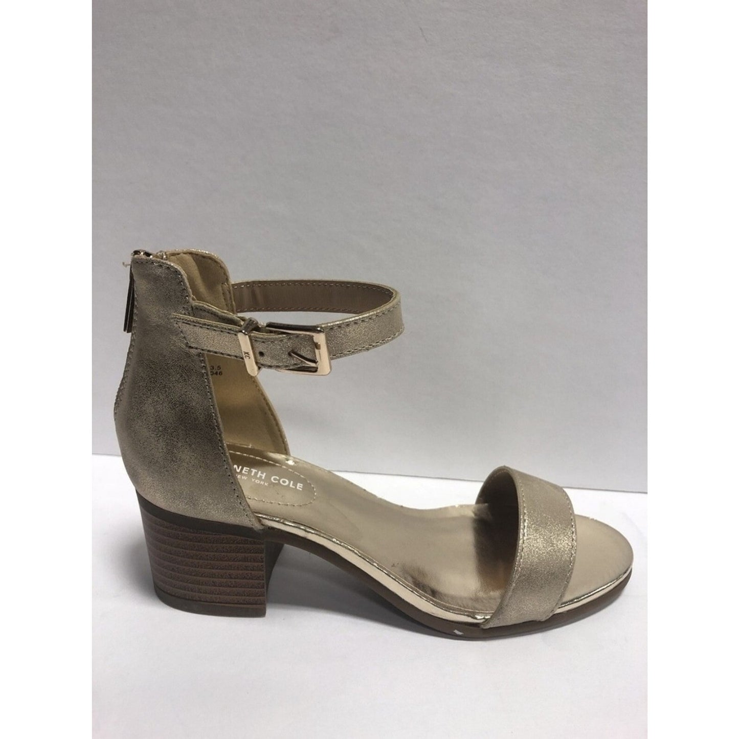 Kenneth Cole Layla Erin Metallic Gold Block Heel Ankle Strap Girls S. 5 W. 7.5