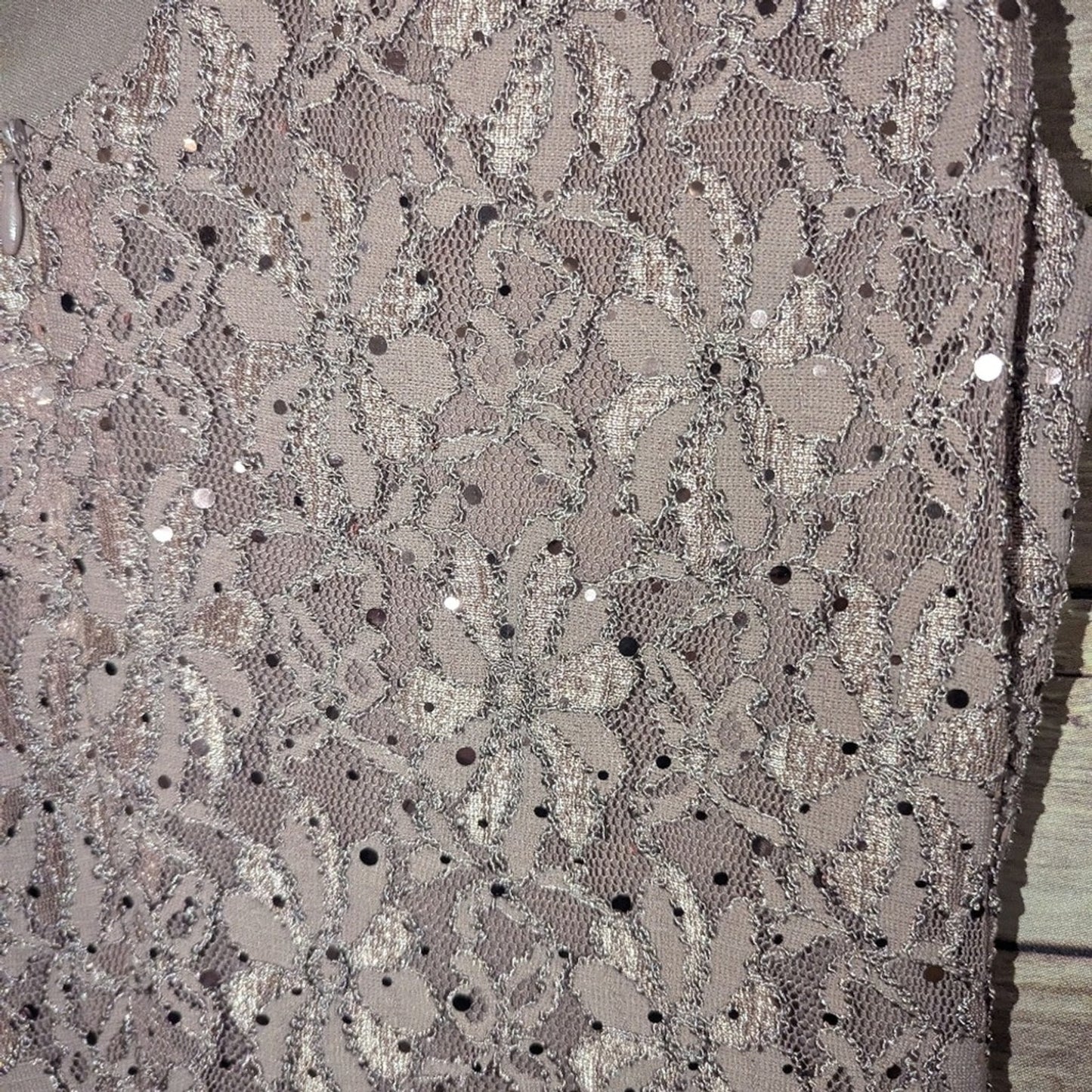 Connected Apparel Lace Sheath Dress Size 8 Pink Blush Sequin Floral Cocktail