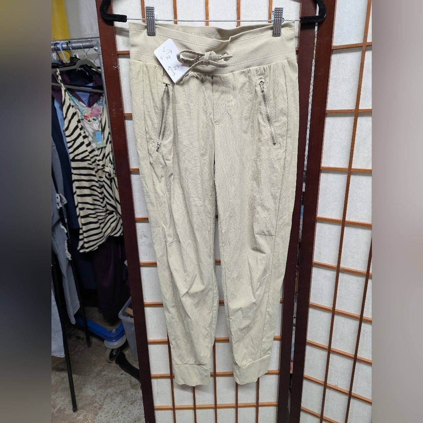 Athleta Size 00 Beige Lightweight Jogger Pants | Drawstring Waist | Zip Pocket
