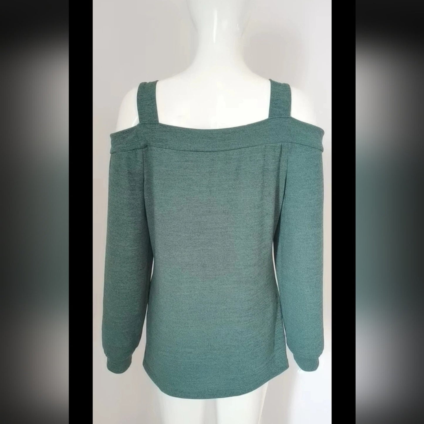 NWT, Sexy Cut Out long sleeve Green Cold Shoulder Top.Size 2xl #H26