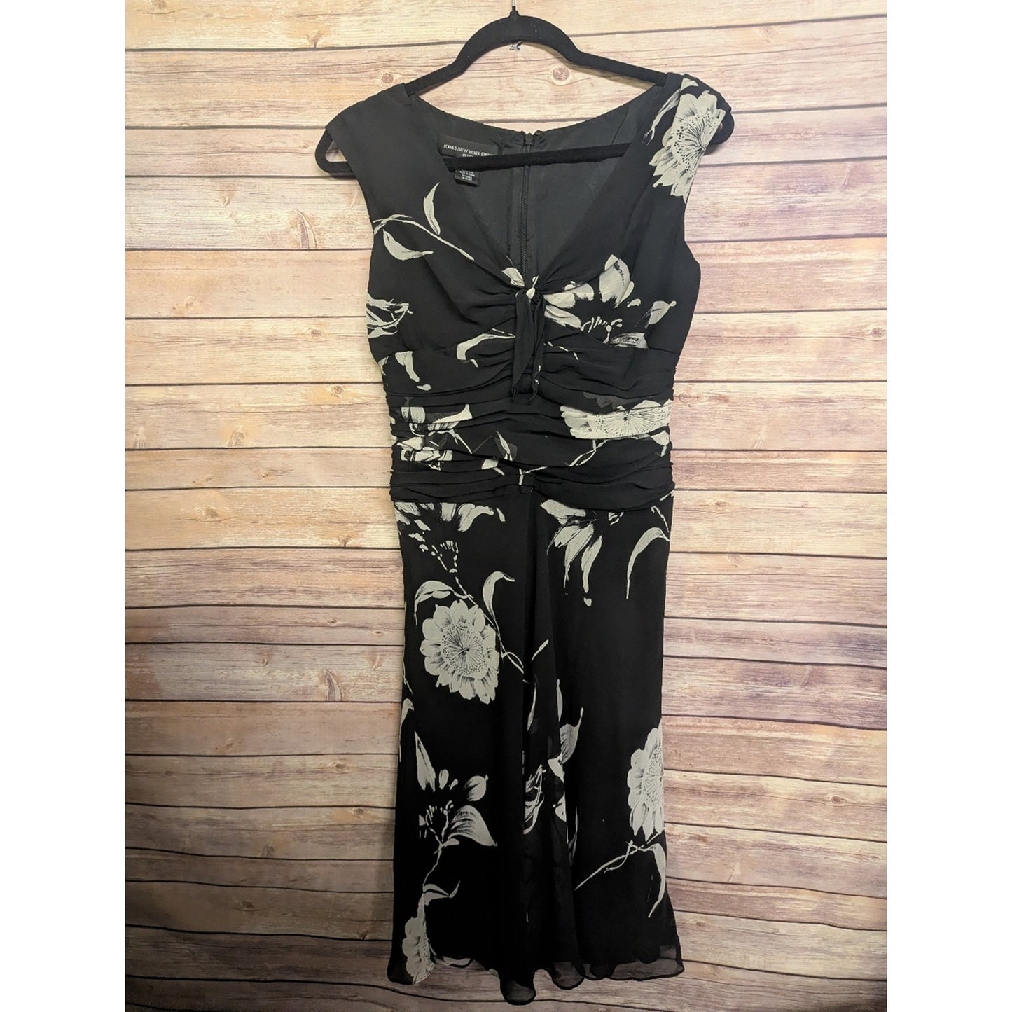 Jones New York Dress Petite 10P Black White Floral Silk Ruched Midi Cocktail Dre
