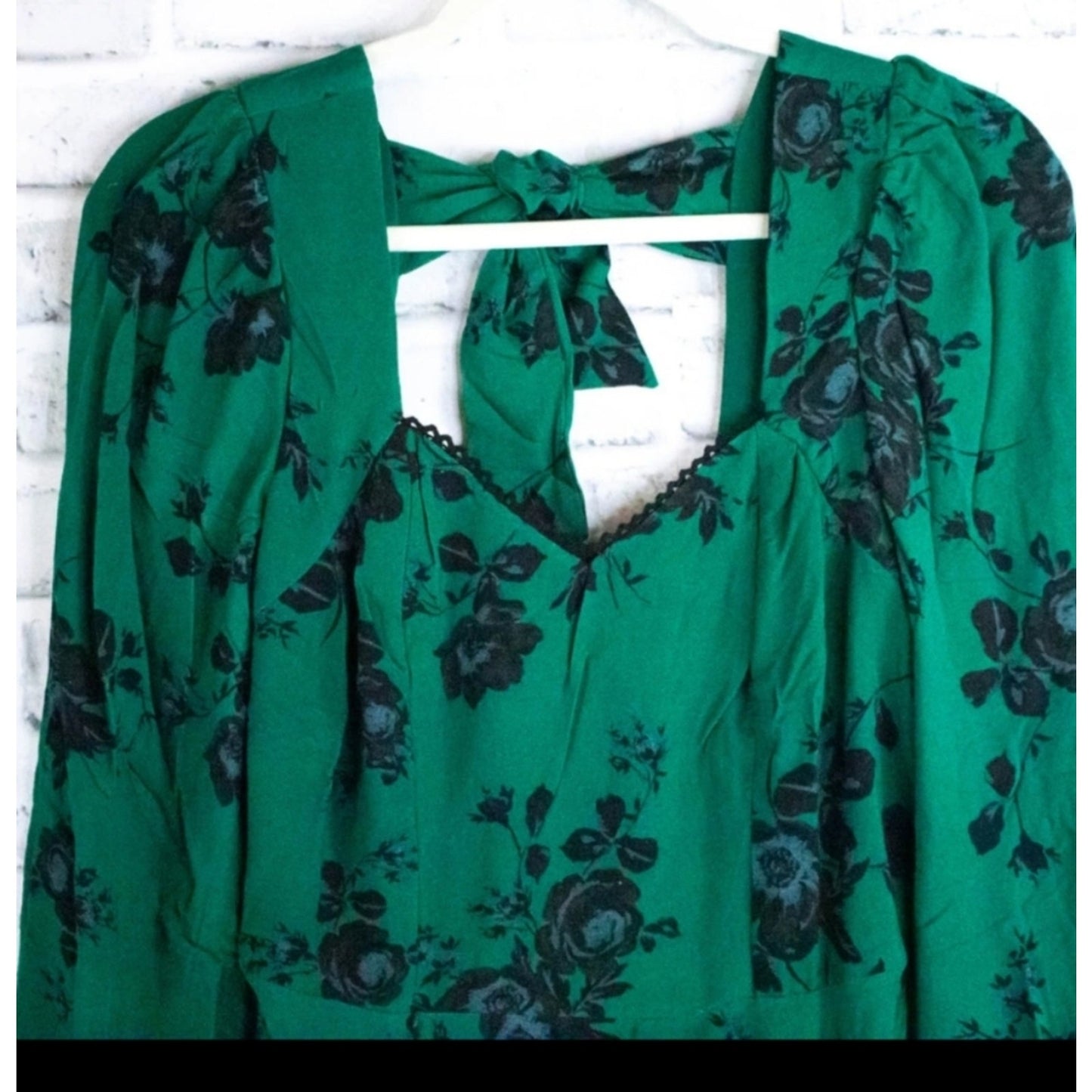 Free People-Bnd of the Free- Emerald Green Floral Mini Dress. Size S