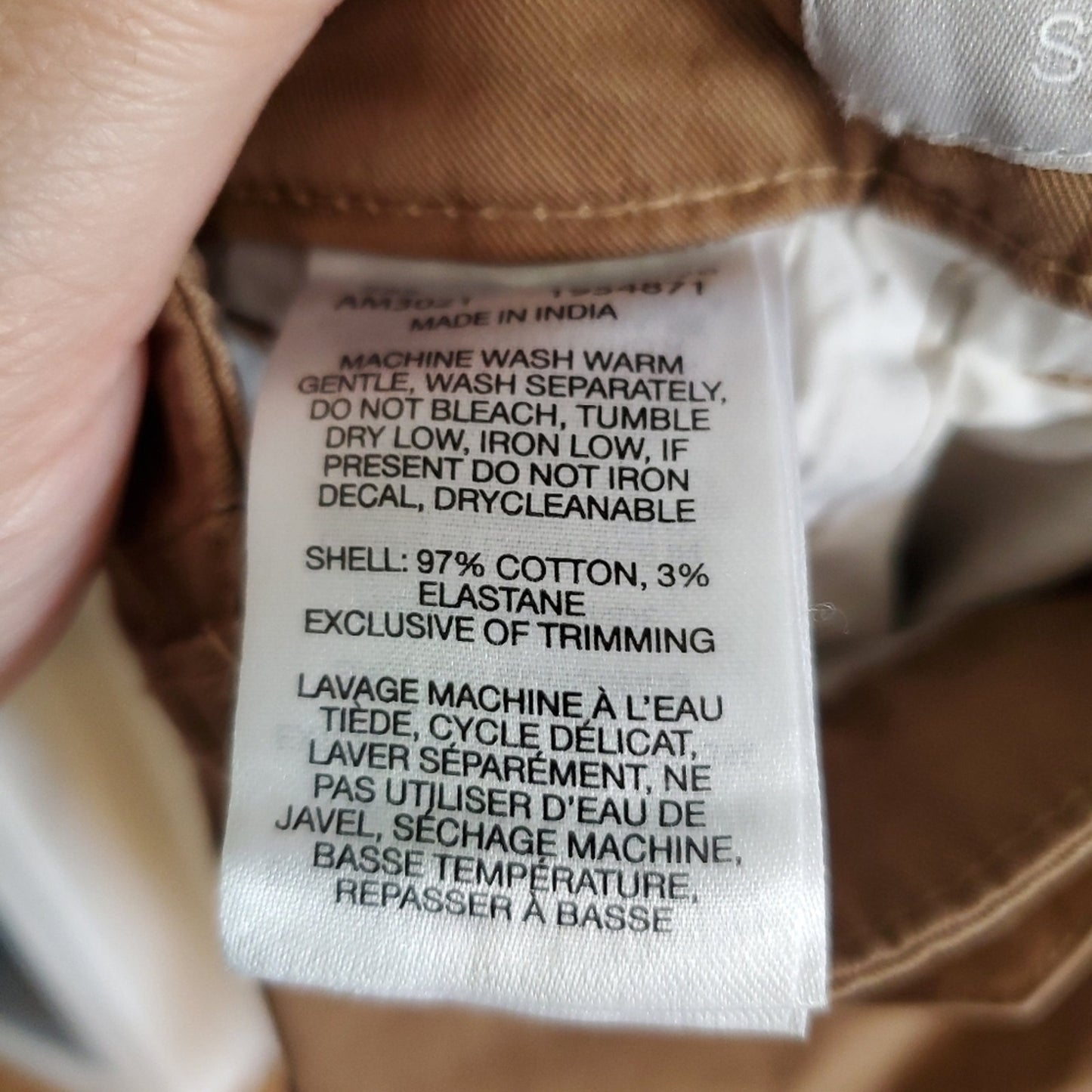 Mens Columbia Cargo Tan Pants. Size 40/32. #68