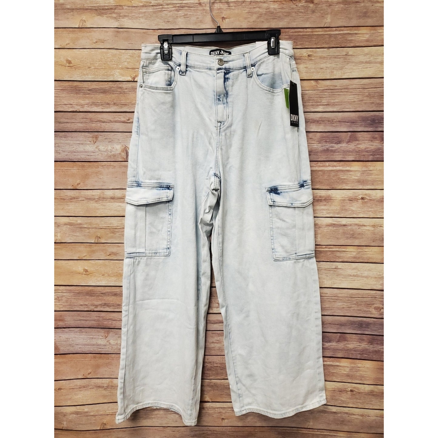 DKNY Jeans Women’s Size 30 NWT Light Wash Cargo Wide Leg Denim Jeans 30x28