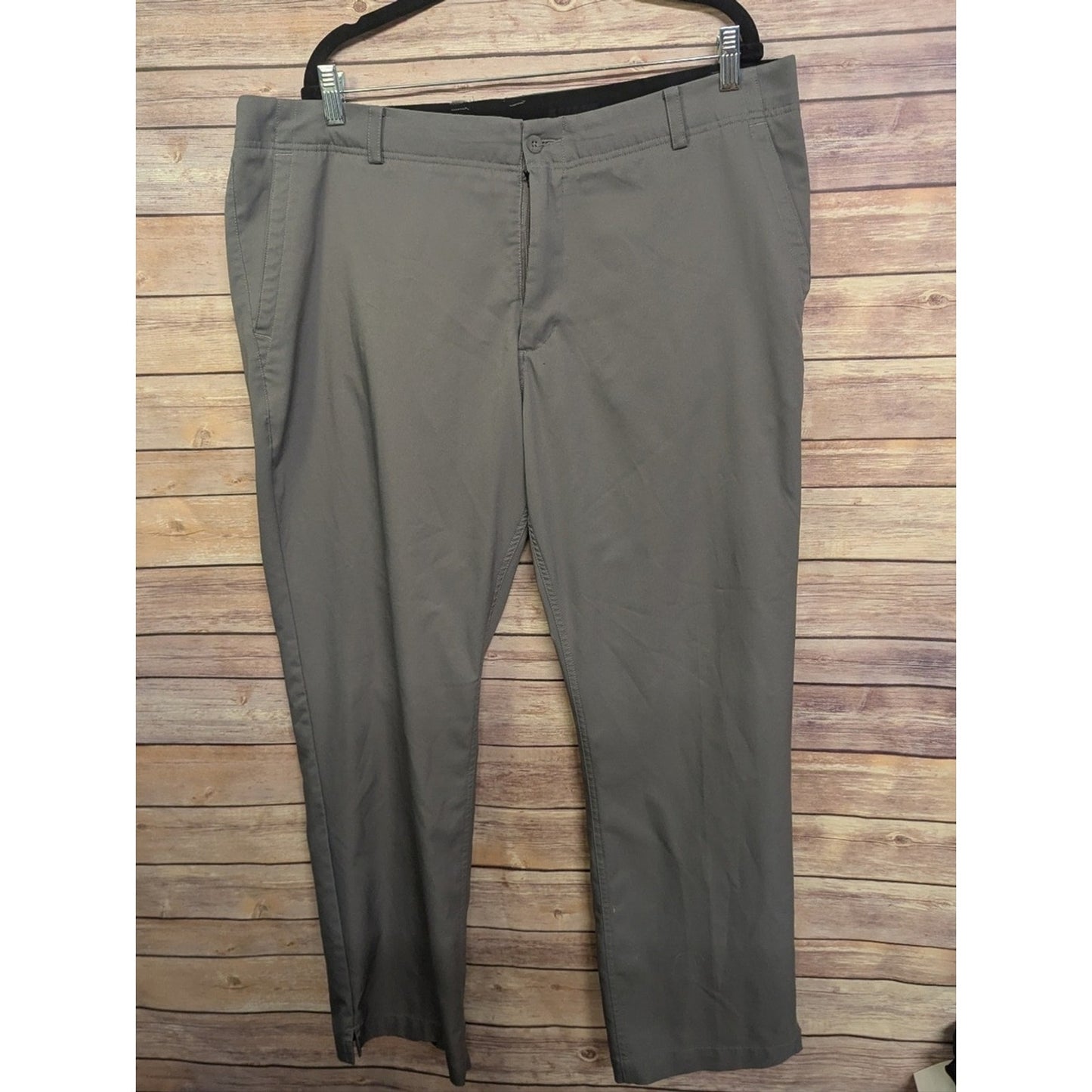 Nike Dri-FIT Gray Golf Pants Men’s 40x30 Flat Front Stretch Performance Trousers