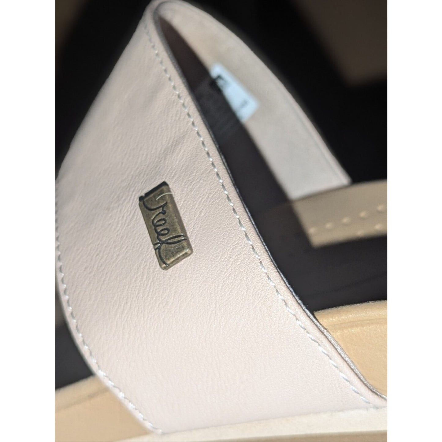 Reef Women’s Cushion Vista Slide Sandals Size 9 White Beige Platform Double Stra
