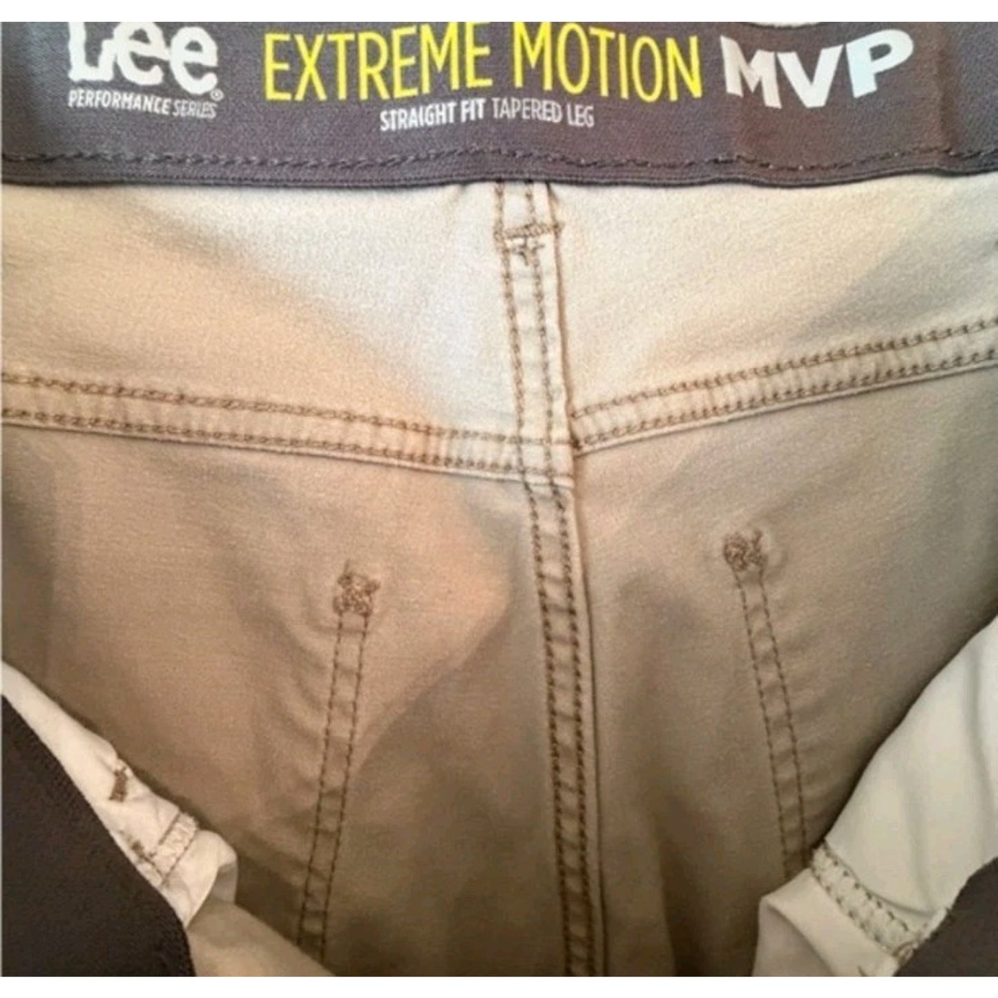 Lee Extreme Comfort Chinos Men's 32x34 Light Khaki Relaxed Fit