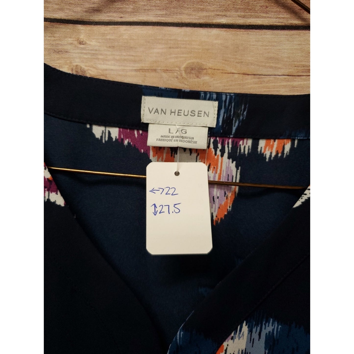 Van Heusen Women’s Large Navy Floral Blouse 3/4 Sleeve V Neck Button Front Work