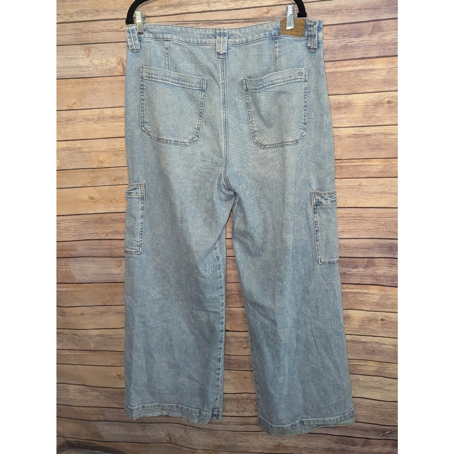 American Eagle Women’s Light Wash Wide Leg Cargo Jeans Utility Denim Pants S 12