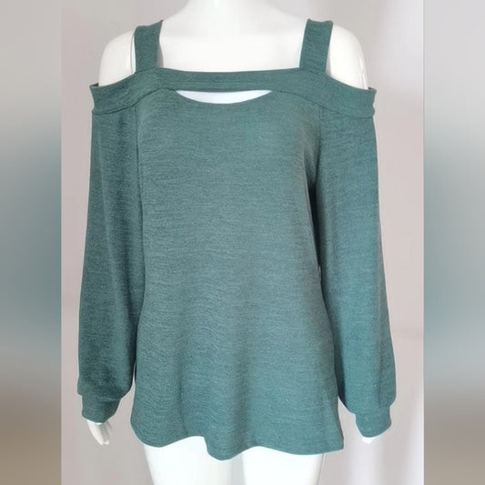 NWT, Sexy Cut Out long sleeve Green Cold Shoulder Top.Size 2xl #H26