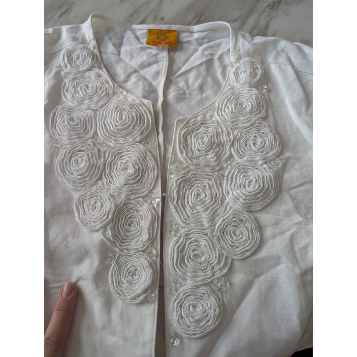 Ruby Rd Blouse Size L White Embroidered Floral Lightweight Elegant G26