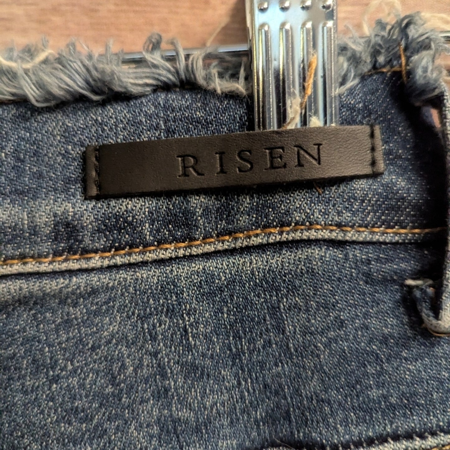 Risen, petite friendly Distressed dark wash Blue Jeans Sz 5