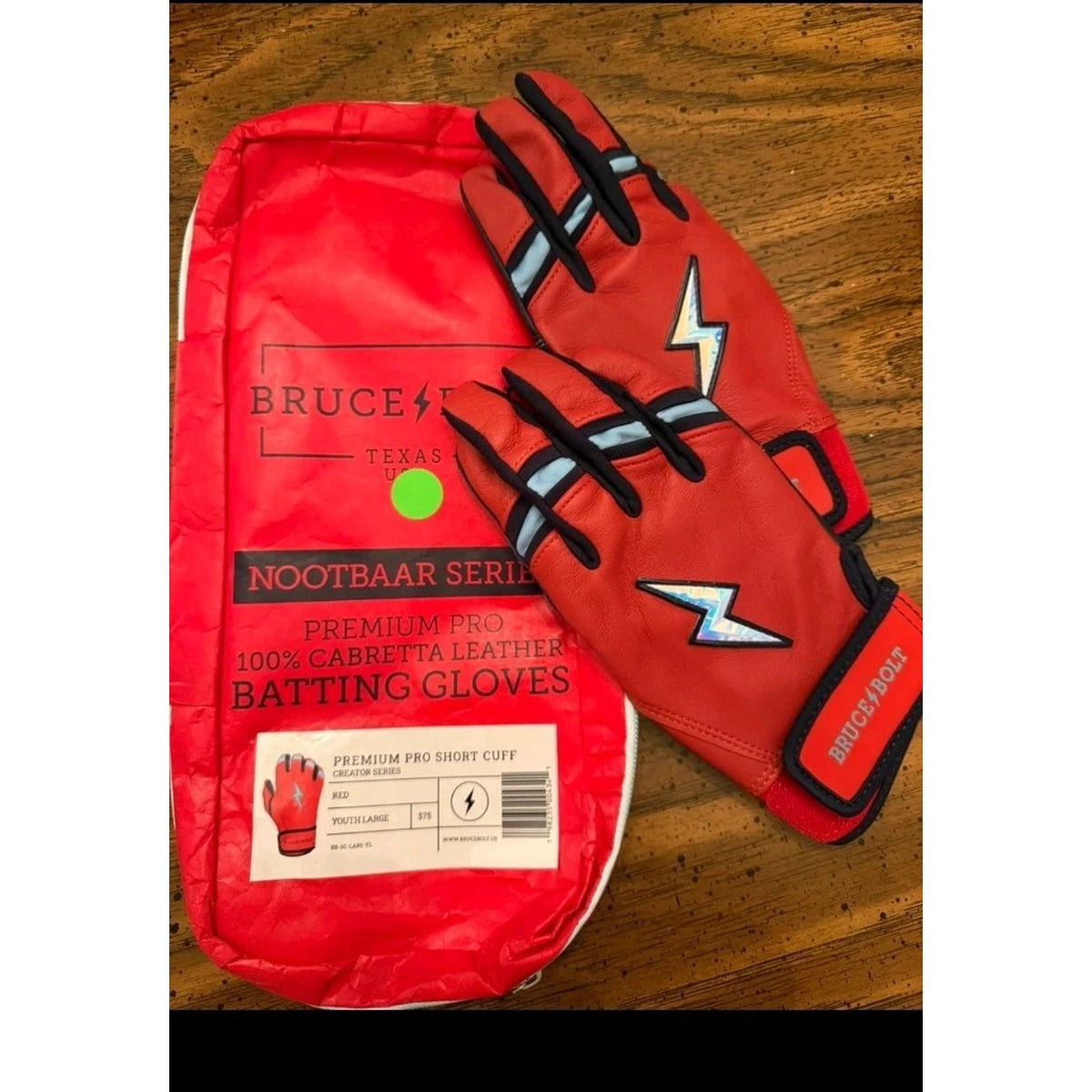 Lars Nootbar NWTS-BRUCE BOLT Premium Pro Short Cuff Batting Gloves - LARGE RED
