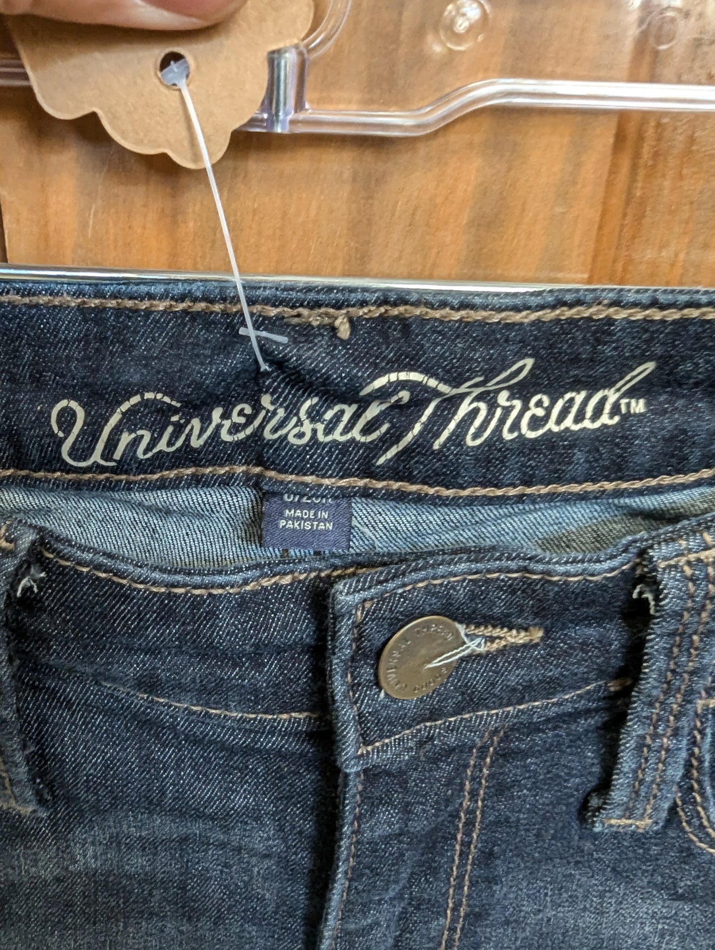 Universal thread dark wash jeans size. RS 37 - Scarlett's Riverside Boutique 