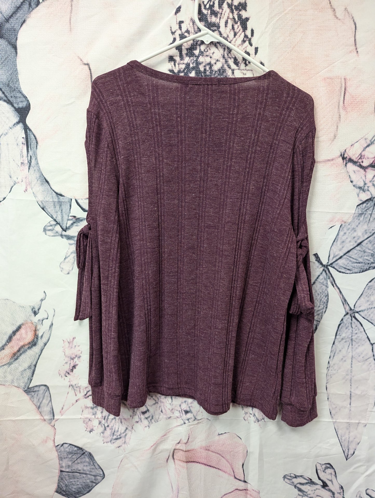 Doe & Rae purple long sleeve top. Size S. RS 80 - Scarlett's Riverside Boutique 