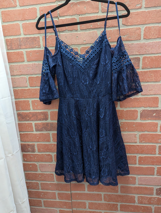 Navy lace cold shoulder dress. Size 3. RS-5