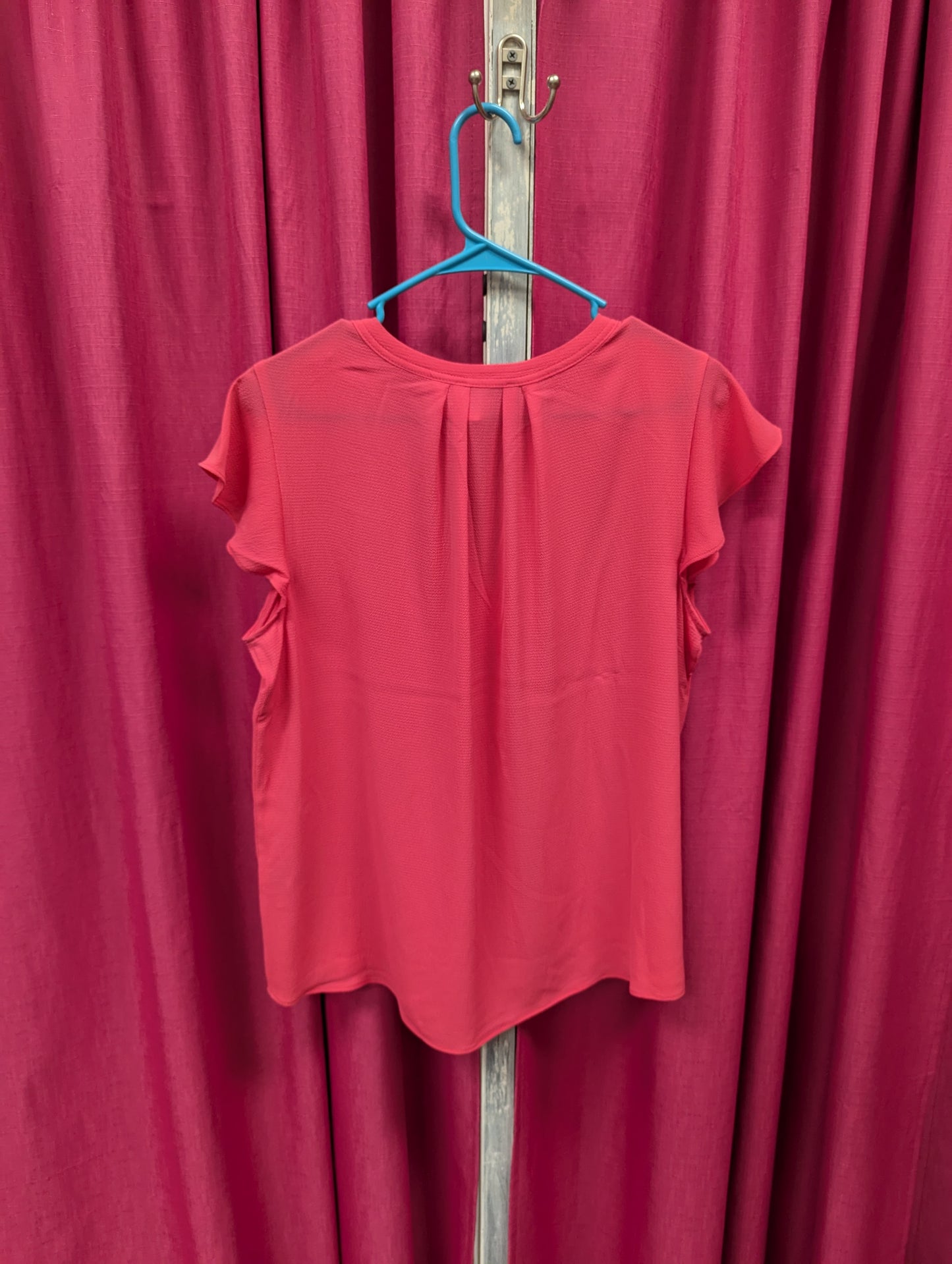 Calvin Klein Women's Large Pink Textured Capped Sleeve Summer Blouse. RS 29 - Scarlett's Riverside Boutique 