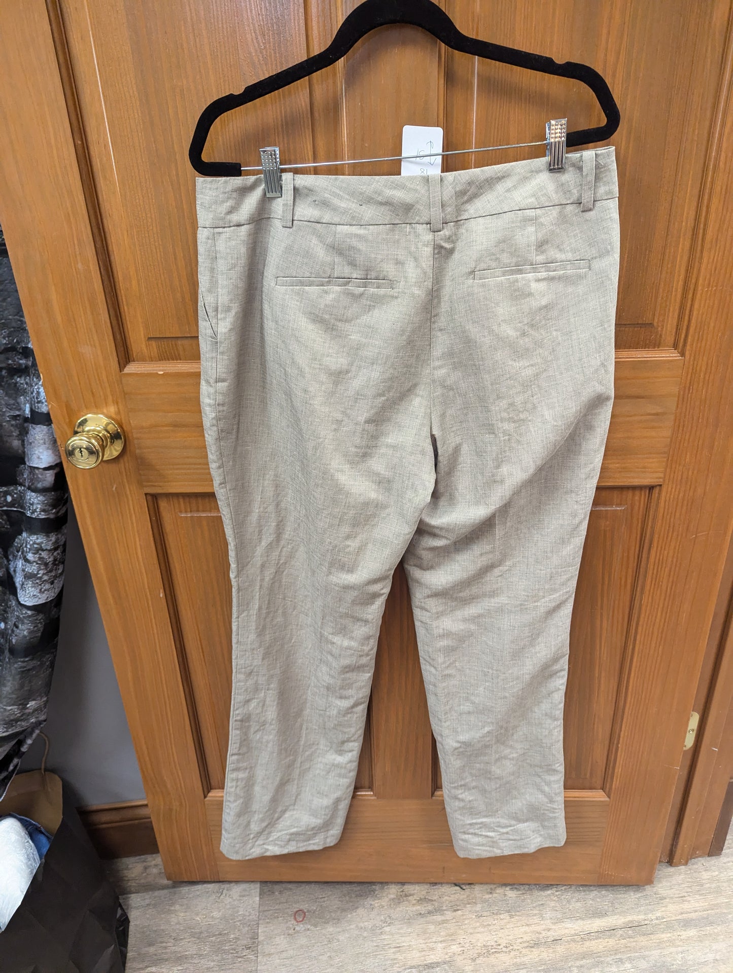 Ann Taylor dress pants. Size 12. RS 67